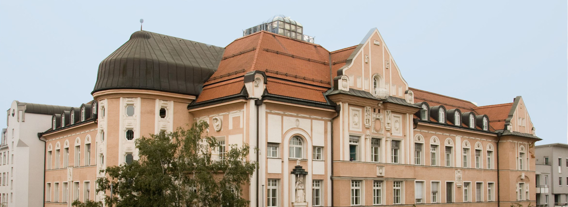 Foto Schulgebäude